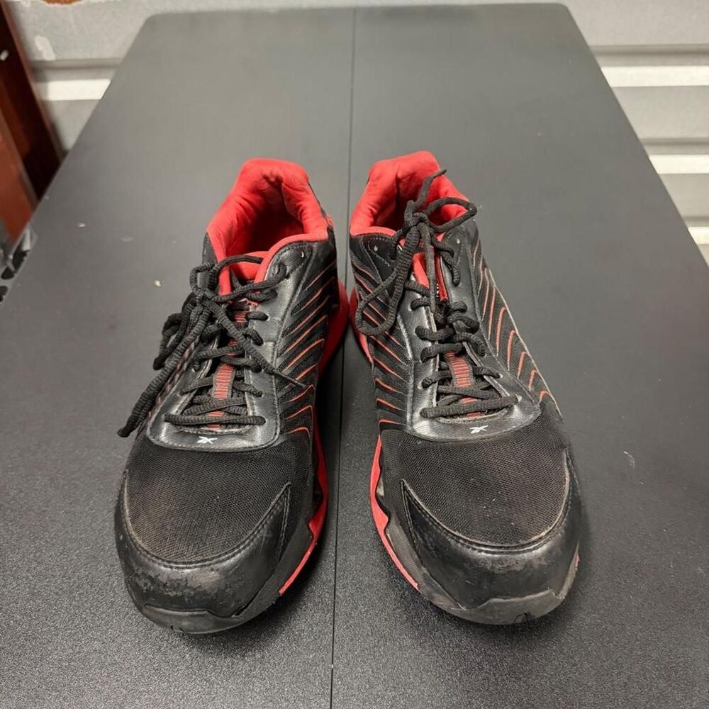 Reebok Men's Black and Red Trainers